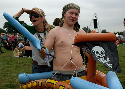 Edith Bowman live from Reading Festival Edith Bowman live from Reading Festival