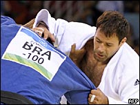 Arik Zeevi (no tatame com o brasileiro Luciano Correa)