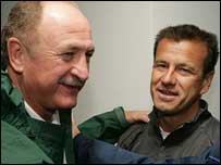 Os técnicos Dunga (Brasil) e Felipão (Portugal)