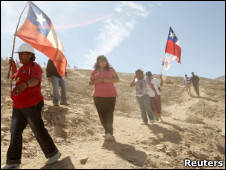 Familiares de los mineros chilenos atrapados