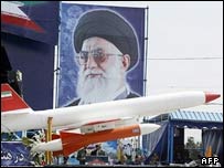 موشکهای ساخت ایران در رژه نظامی