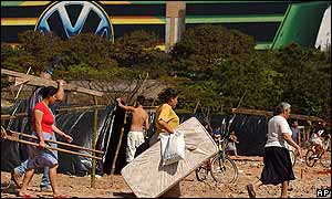 Slibovaná pozemková reforma přichází podle bezzemků příliš pomalu