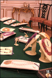 نمائش میں شامل زیورات