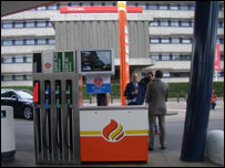Posto de gasolina na Holanda. Foto: Clívia Caracciolo