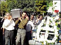 تشييع جنازه زهرا کاظمی در شيراز