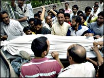 फ़ायरिंग में हुई मौत