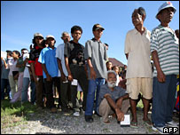 Fila para votação em Dili