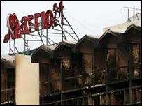 Khách sạn Marriott bị thiêu rụi hoàn toàn