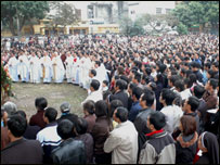 Lễ cầu nguyện đòi Tòa Khâm Sứ hôm 25.12-hình từ trang Viet Catholic News