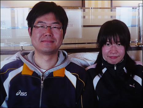 加藤康仁(左)和鹿山实纪(右) (照片由古川诚先生提供)