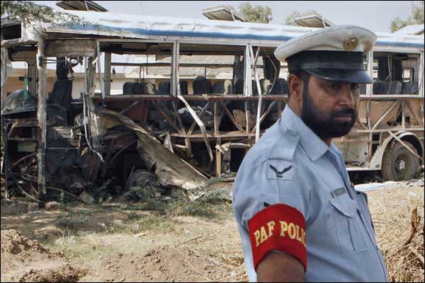 فضائیہ کی بس پر خودکش حملہ