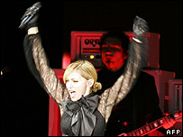 Madonna, artista da Warner Music