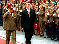 Liệu mọi thứ trong quan hệ hai nước nay đều rõ như ban ngàỵ?