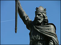 The striking statue of King Alfred the Great