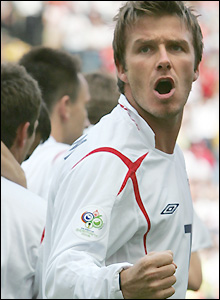 دانگلستان کپتان ديويد بيکهم د گول کولو وروسته