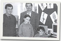 Y prifathro, Gwyndaf Jones, Myrddin ap Dafydd a dau o ddisgyblion yr ysgol yn yr agoriad.