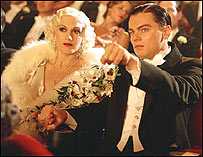 دی کاپريو و گوئن استفانی در نقش جين هارلو بازيگر هاليوود