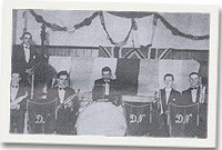 Dennis and the Nighthawks a newidiodd ei enw i New Majestic