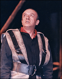 Афзал Рафиқов "Отелло" спектаклида Яго ролида