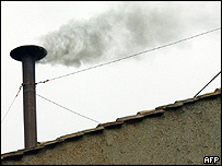 Khói trên Nhà nguyện Sistine