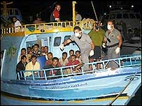 Nelegální přistěhovalci u italských břehů