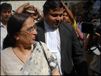 नितीश कटारा की माँ नीलम कटारा 