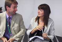 Aled Sion gyda Sian Eirian - cyfarwyddwr presennol yr Eisteddfod