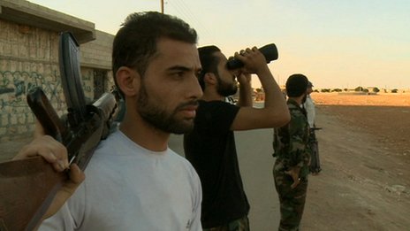 الحياة في ظل الحرب في بلدة ماريا التي يسيطر عليها الجيش السوري الحر 