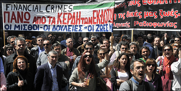 Greek journalists demonstrating during strike, 8 Apr 11