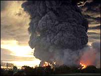 धमाके के बाद धुआँ