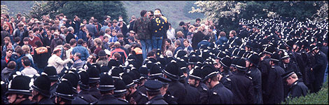 Striking miners at Orgreave coke depot.