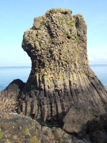 Basalt sea stack at Slochd an Uruisg, Ardtun