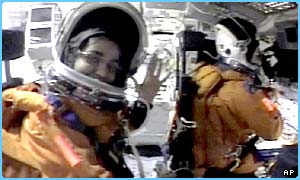 Při návratu do zemské atmosféry zahynula i posádka Columbie