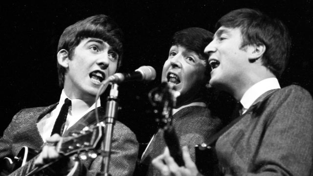 George Harrison, Paul McCartney và John Lennon.