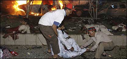 بینظیر کے قافلے میں دھماکہ