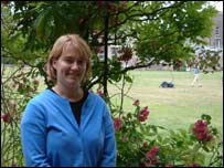 Alison Denyer, cán bộ ngoại giao và thông tin của trường