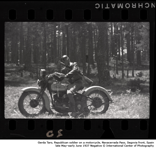 Gerda Taro, Republican soldier on a motorcycle, Navacerrada Pass, Segovia front, Spain. Late May-early June 1937 Negative © International Center of Photography