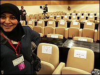 اختلاف نظر بين احزاب بزرگ داخل مجمع ملی عراق باعث تاخير کار مجلس شد