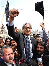 اعتزاز احسن