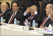 Iraqi politicians meet to try and agree a power-sharing government