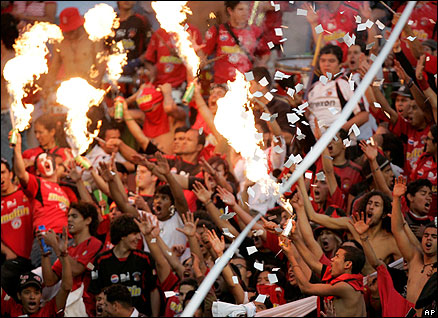 CaracasfansbeforeCopagameagainstLanus