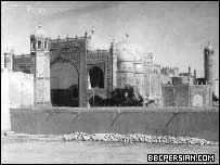 مزار منسوب به حضرت علی در بلخ