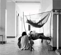 Ysbyty yn Humara - oddi ar wefan MSF