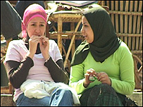Mulheres muçulmanas. Fotos BBC Brasil/Andrea Wellbaum