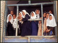 دانش آموزان بازگشته افغان