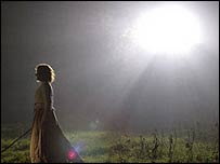 ’دی ولیج‘ باکس آفس پر ہِٹ