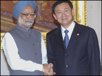 प्रधानमंत्री मनमोहन सिंह, थाईलैंड के प्रधानमंत्री थक्सिन शिनावात्रे के साथ