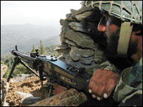 پاکستانی سکیورٹی اہلکار