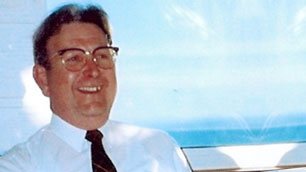 Teàrlach MacFhionghain