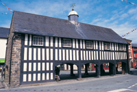 Llanidloes © Bwrdd Croeso Cymru